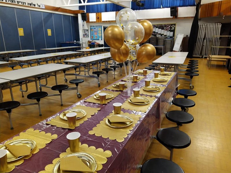 Image of Golden table winners in the lunch hall